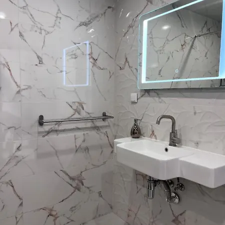 Apartment A-brilliant, New! Spacious & Modern In Whit Garage Varna