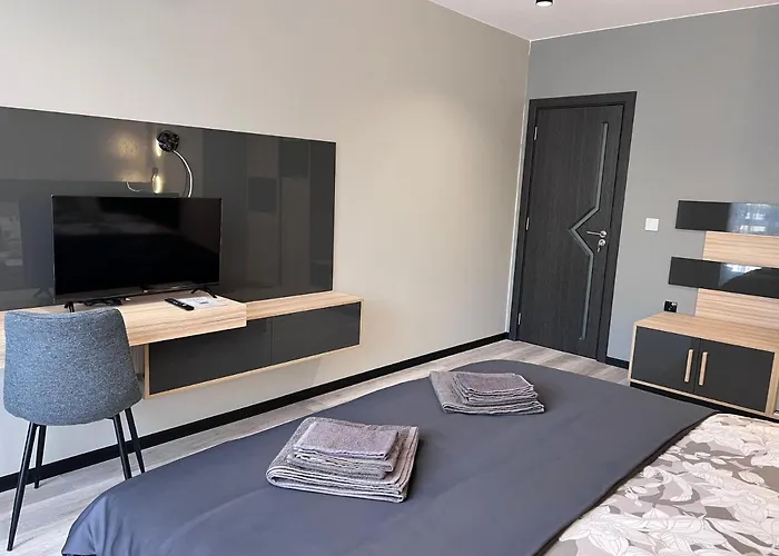 Апартаменты A-brilliant, New! Spacious & Modern In Whit Garage