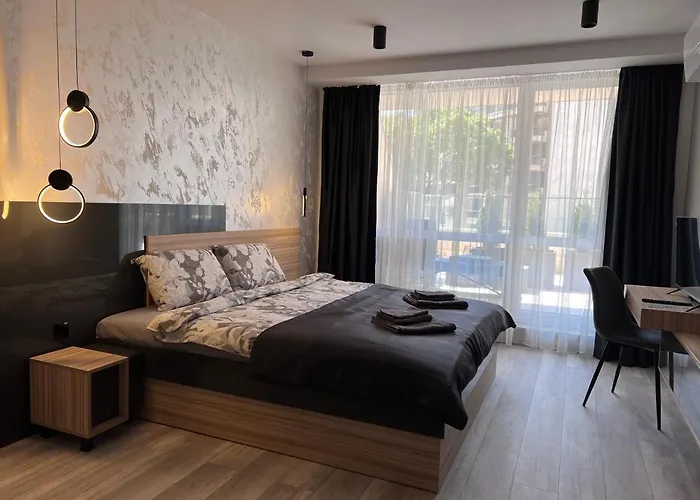 A-brilliant, New! Spacious & Modern In Whit Garage Апартаменты Варна