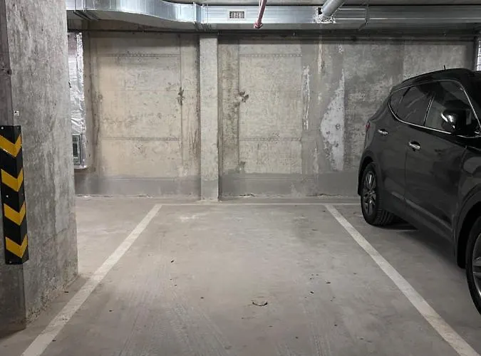 Апартаменты A-brilliant, New! Spacious & Modern In Whit Garage